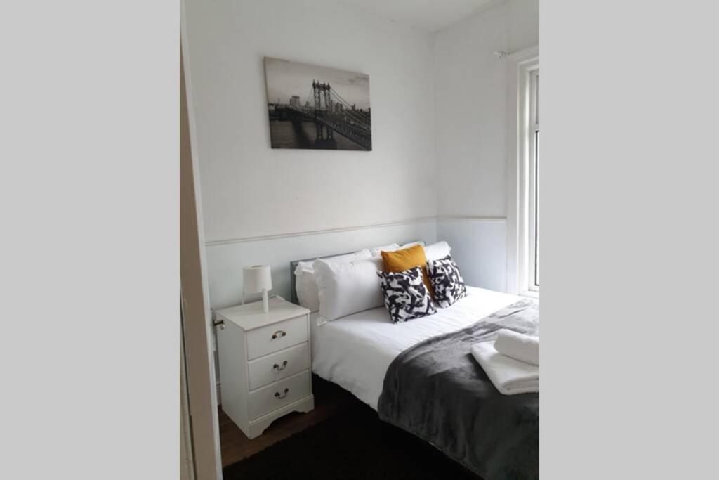 South Shield'S Hidden Gem Garnet 3 Bedroom Apartment Sleeps 6 Guests South Shields Exteriör bild